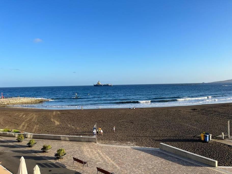 Pieds Dans L'Eau - Vue Sur Mer - Playa De 梅莱纳拉 外观 照片